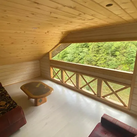 4 Mountains Guest house *