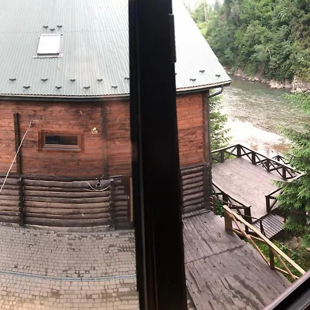 Guest house 4 Mountains Bystrets