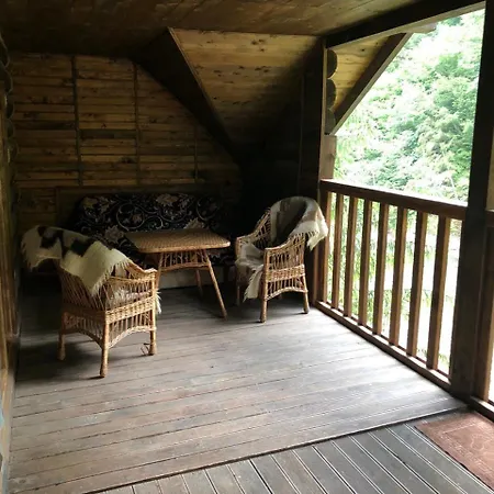 4 Mountains Guest house Bystrets